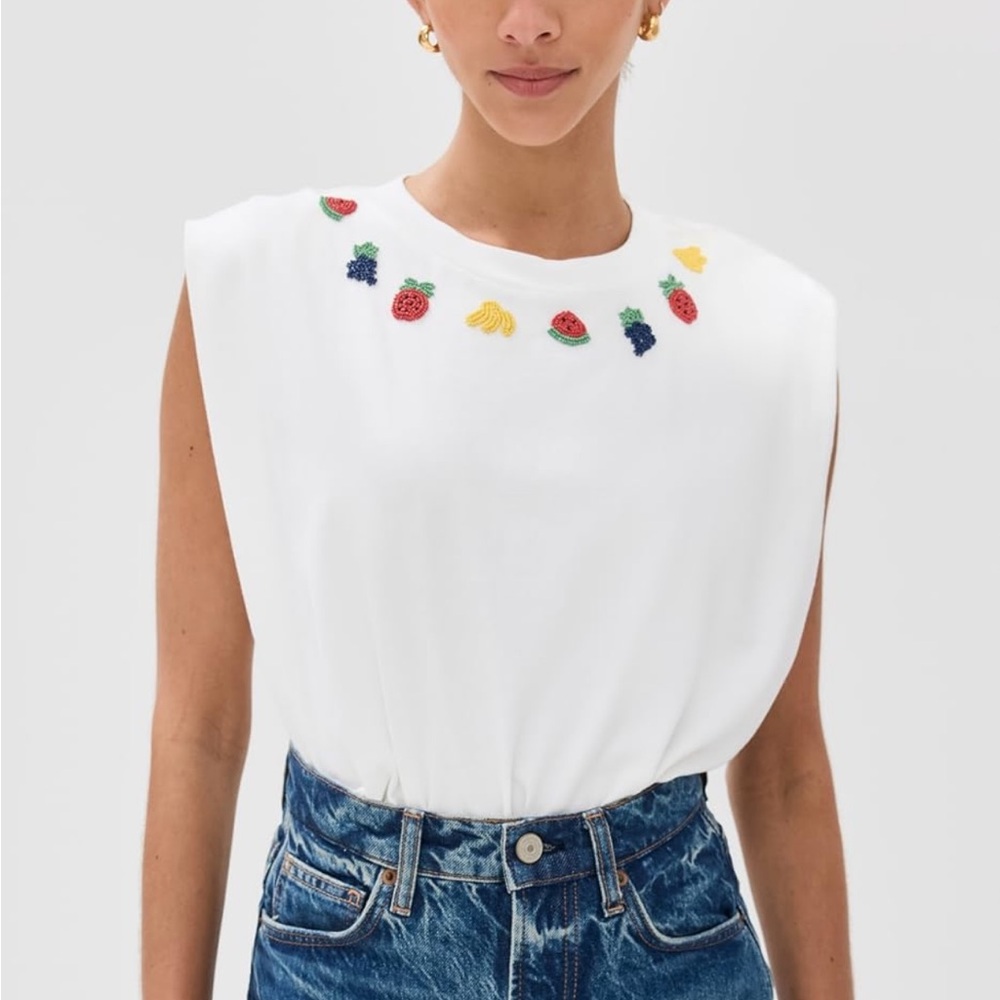 FARM Rio beaded fruits white sleeveless T-Shirt. (Small)